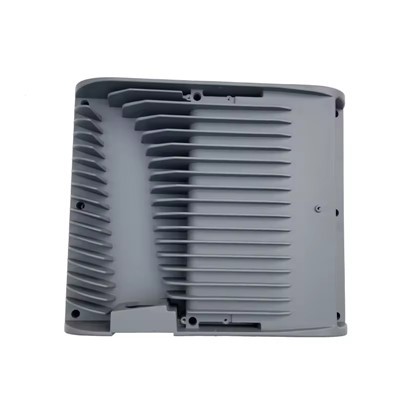 Инжекционно формоване с радиатор